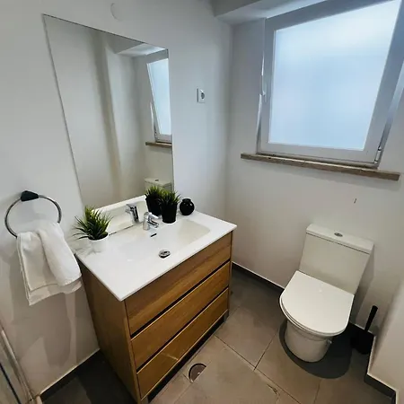 The Crespo House - No 5f - Two-bedroom Apartment Lisbon