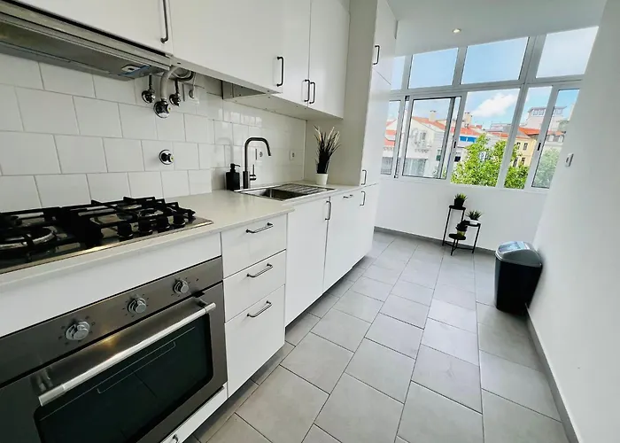 The Crespo House - No 5f - Two-bedroom * Lisboa