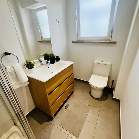 The Crespo House - No 5f - Two-bedroom Lisboa