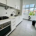 The Crespo House - No 5f - Two-bedroom * Лиссабон