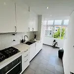 Апартаменты The Crespo House - No 5f - Two-bedroom Лиссабон