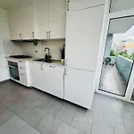 The Crespo House - No 5f - Two-bedroom Лиссабон